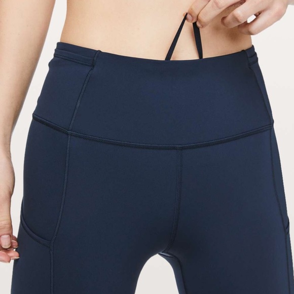 Lululemon Fast & Free Tight *Tall Non-Reflective 31"
True Navy size 4 VGUC - Picture 3 of 12